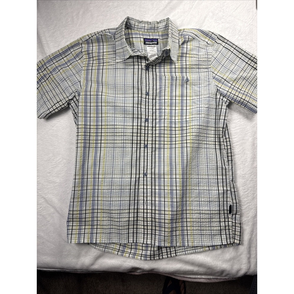 Patagonia Men M Puckerware Button Down White Multicolor Plaid Short Sleeve Shirt